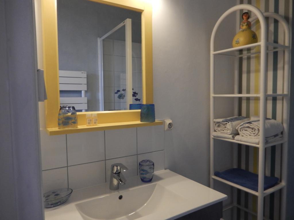 Chambres D'Hotes - Domaine Des Perrieres Crux-la-Ville Luaran gambar
