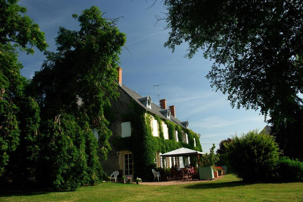 Chambres D'Hotes - Domaine Des Perrieres Crux-la-Ville Luaran gambar