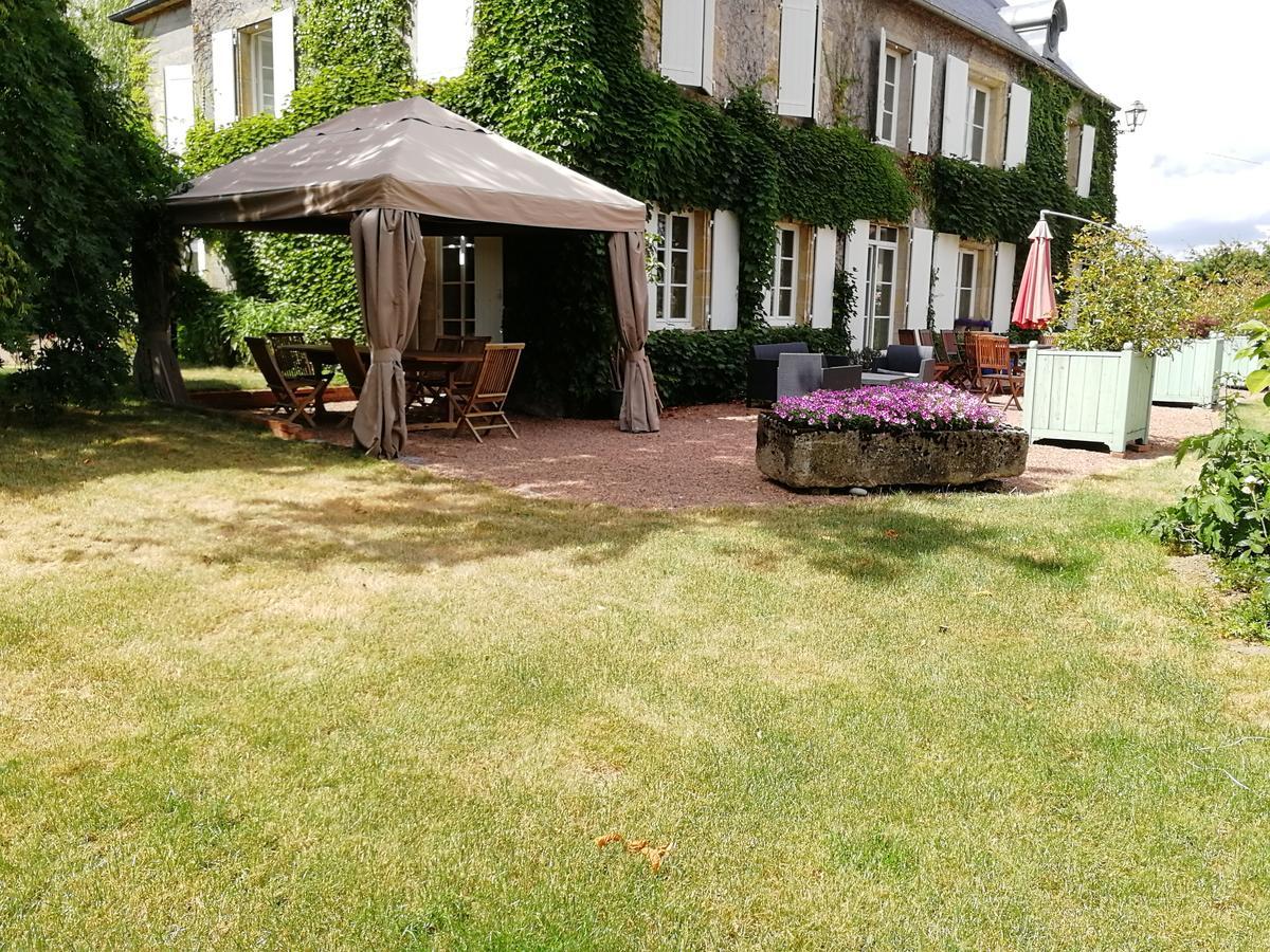Chambres D'Hotes - Domaine Des Perrieres Crux-la-Ville Luaran gambar
